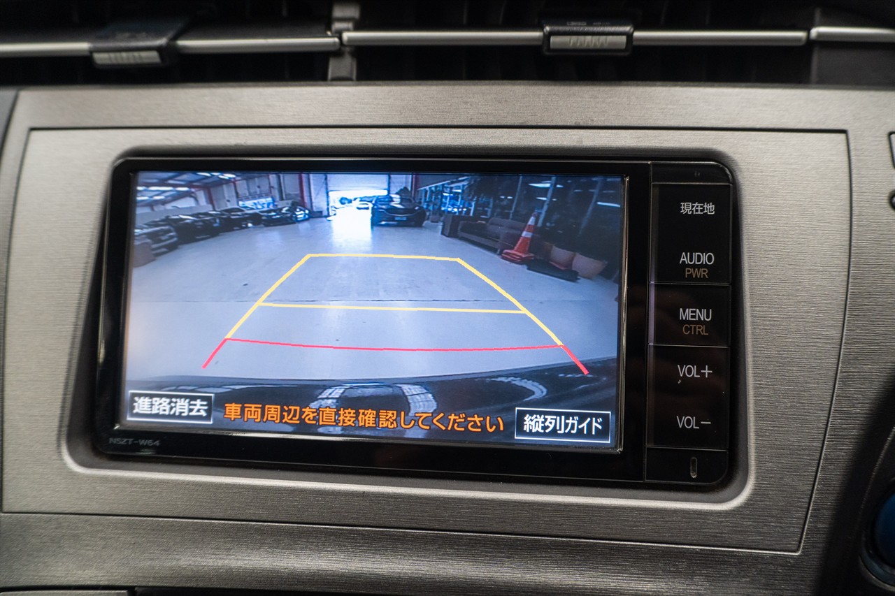 2015 Toyota Prius thumbnail
