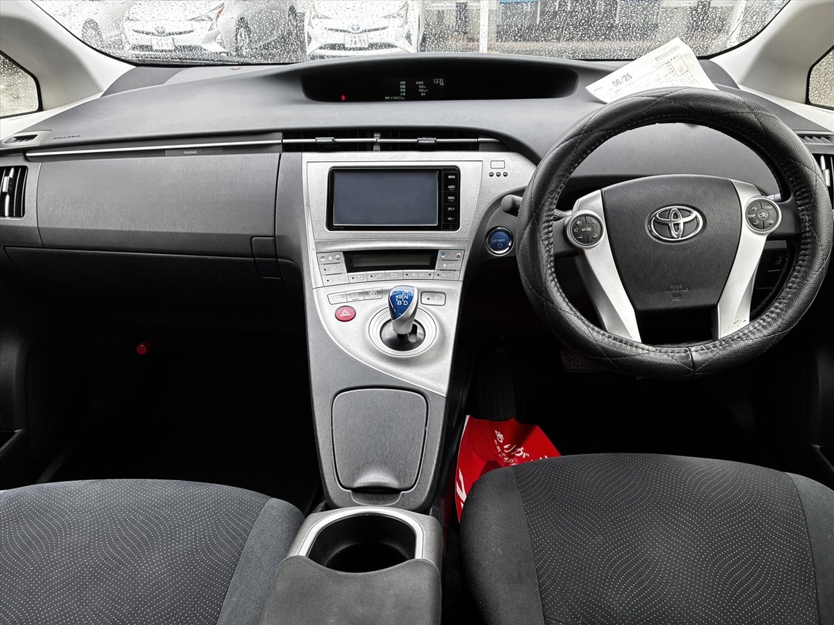2015 Toyota Prius thumbnail