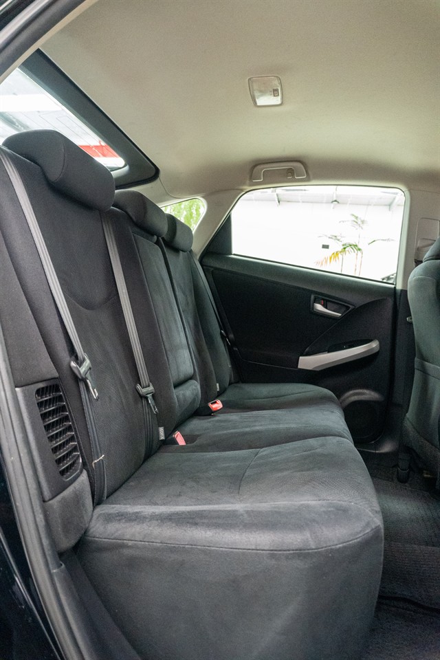 2015 Toyota Prius thumbnail
