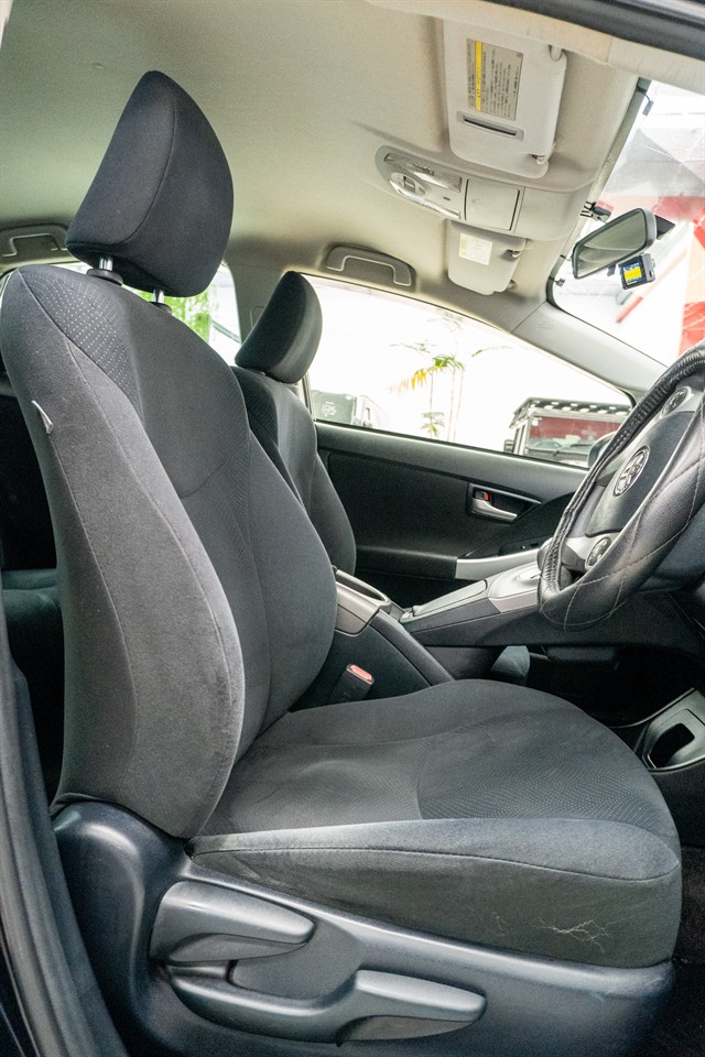 2015 Toyota Prius thumbnail
