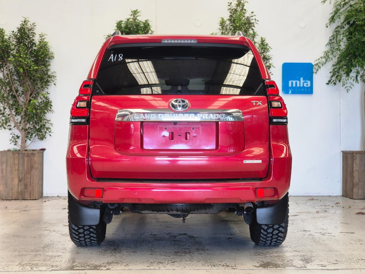 2018 Toyota Landcruiser thumbnail