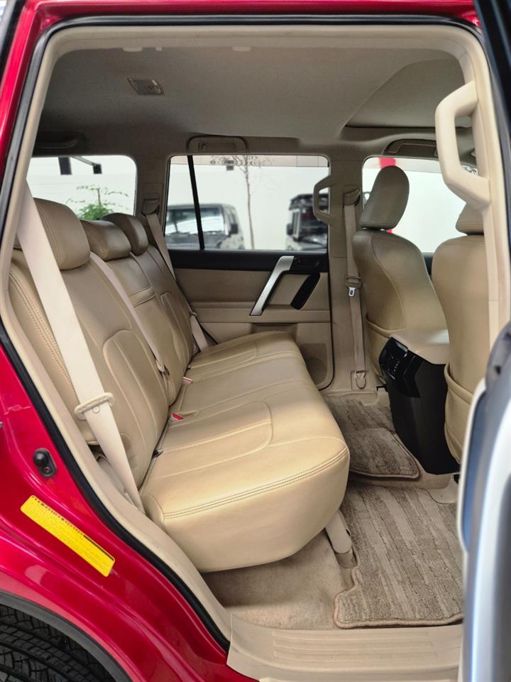 2018 Toyota Landcruiser thumbnail