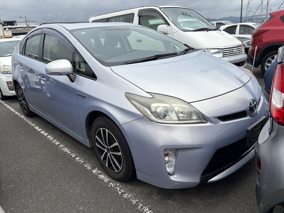 2015 Toyota Prius thumbnail