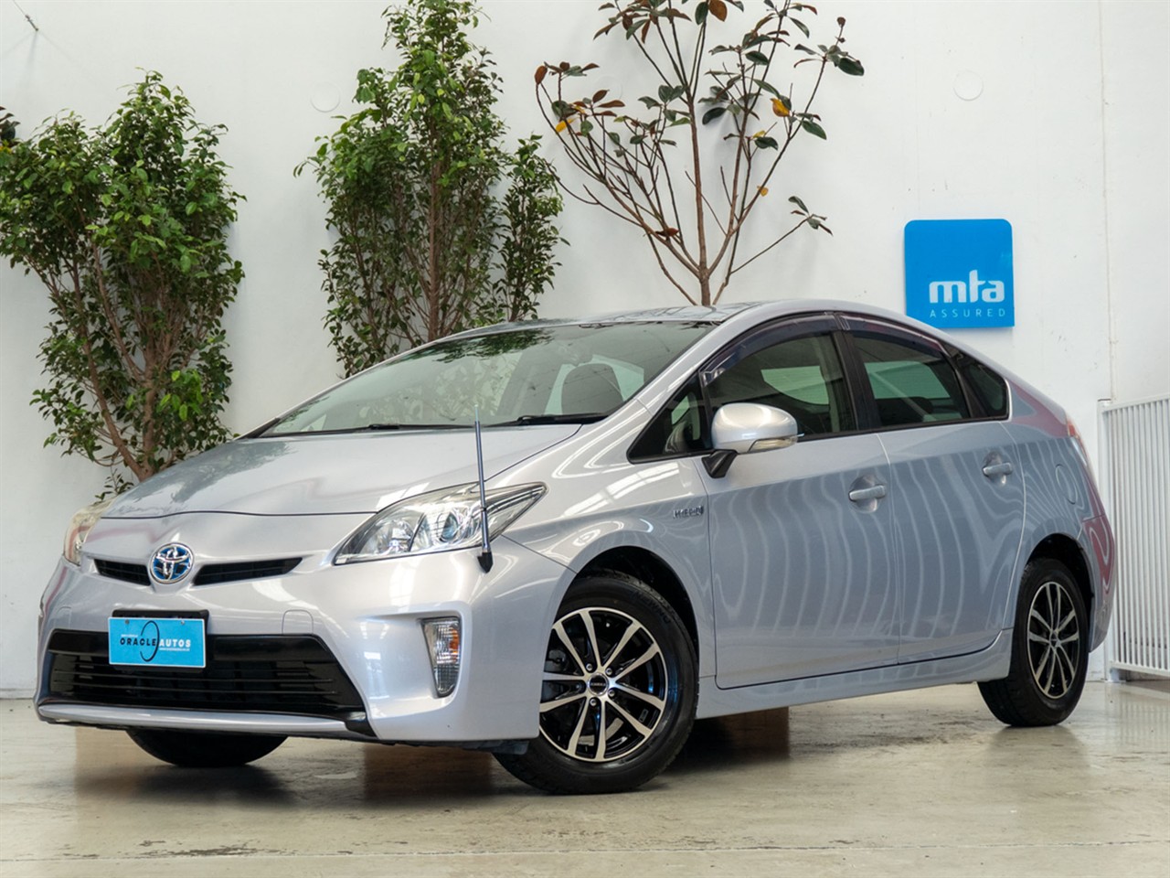 2015 Toyota Prius thumbnail