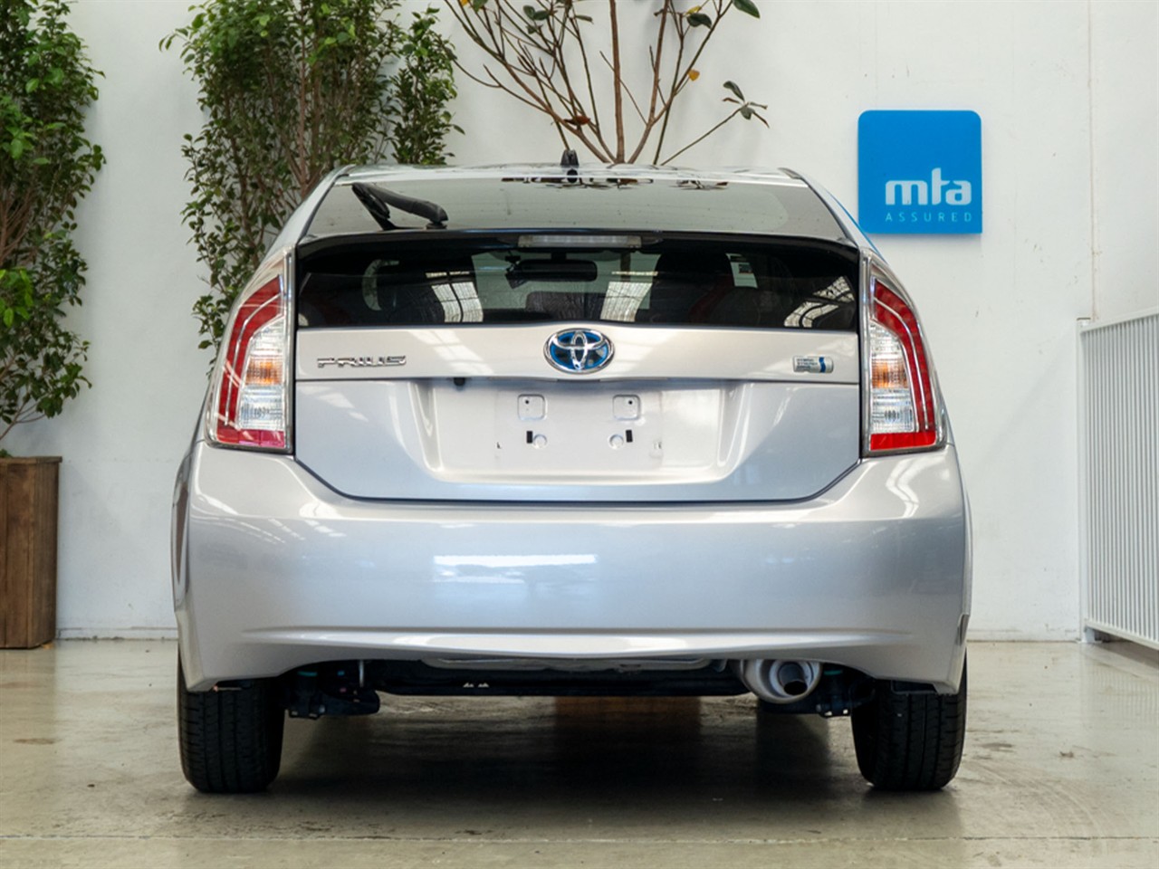 2015 Toyota Prius thumbnail