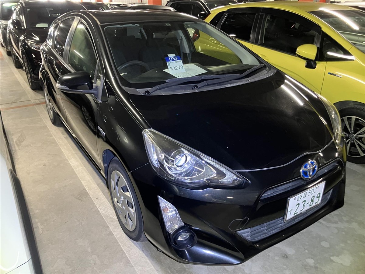 2015 Toyota Aqua thumbnail