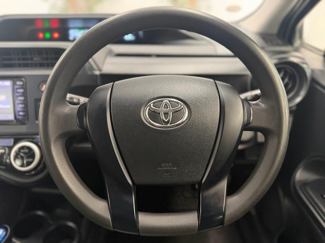 2019 Toyota Aqua thumbnail