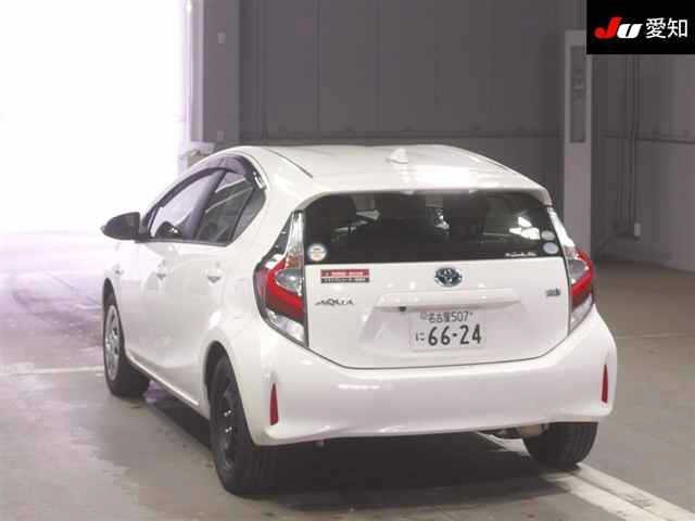 2019 Toyota Aqua thumbnail