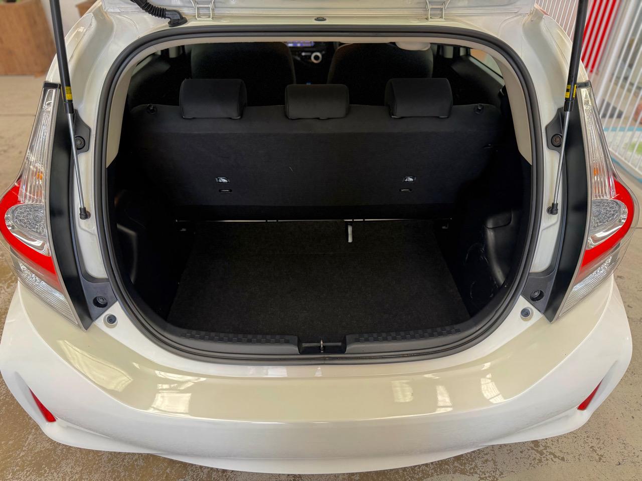 2019 Toyota Aqua thumbnail