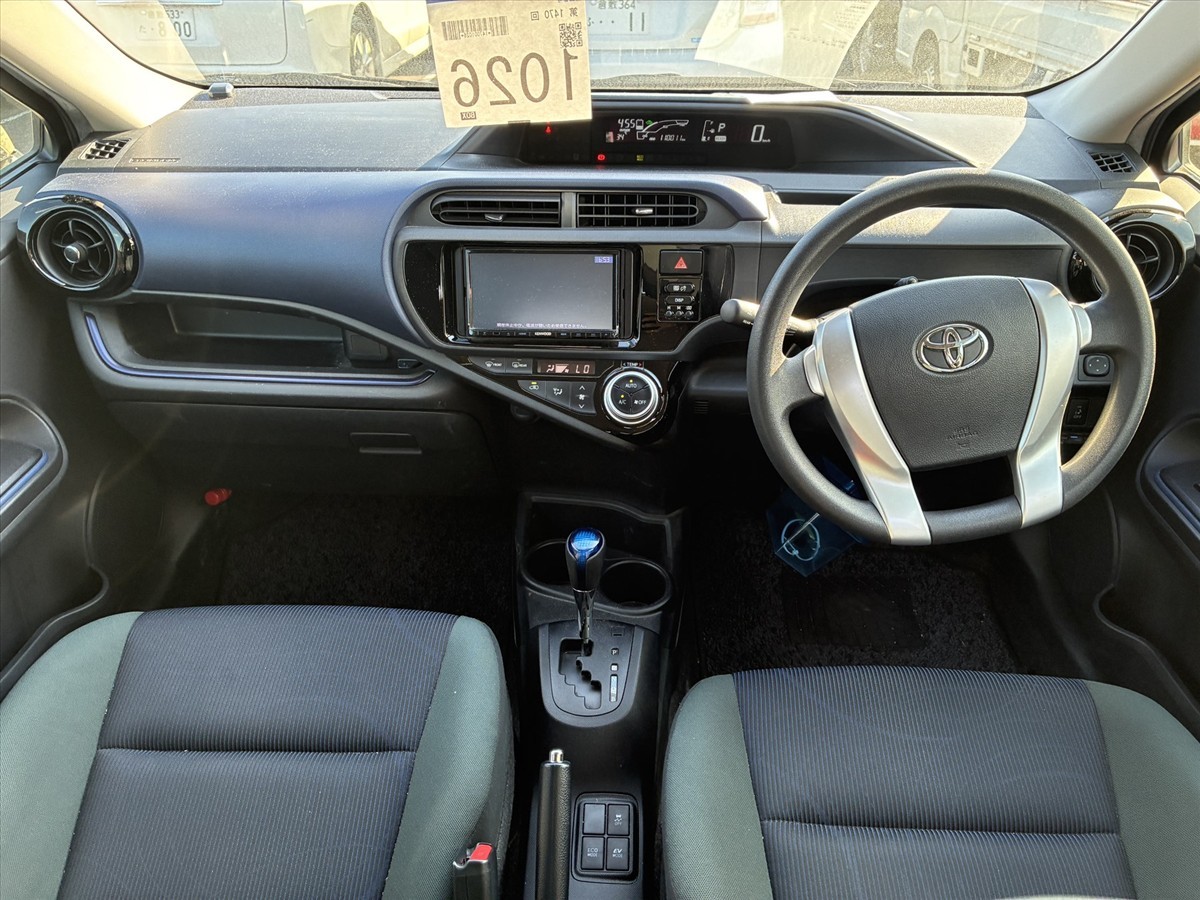 2015 Toyota Aqua thumbnail