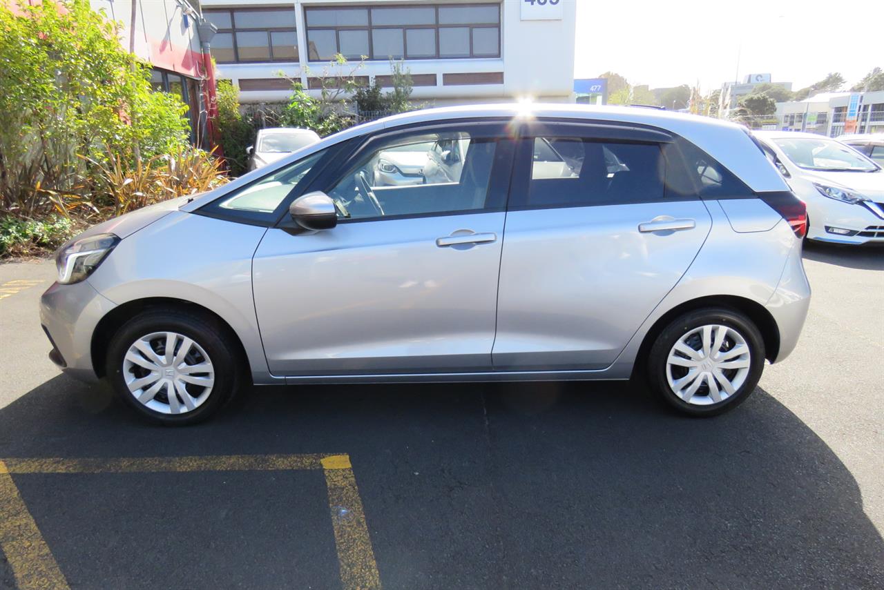 2021 Honda Fit thumbnail