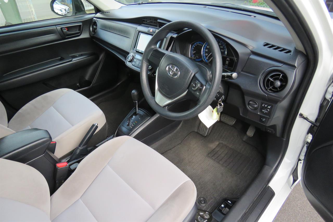 2017 Toyota Corolla thumbnail