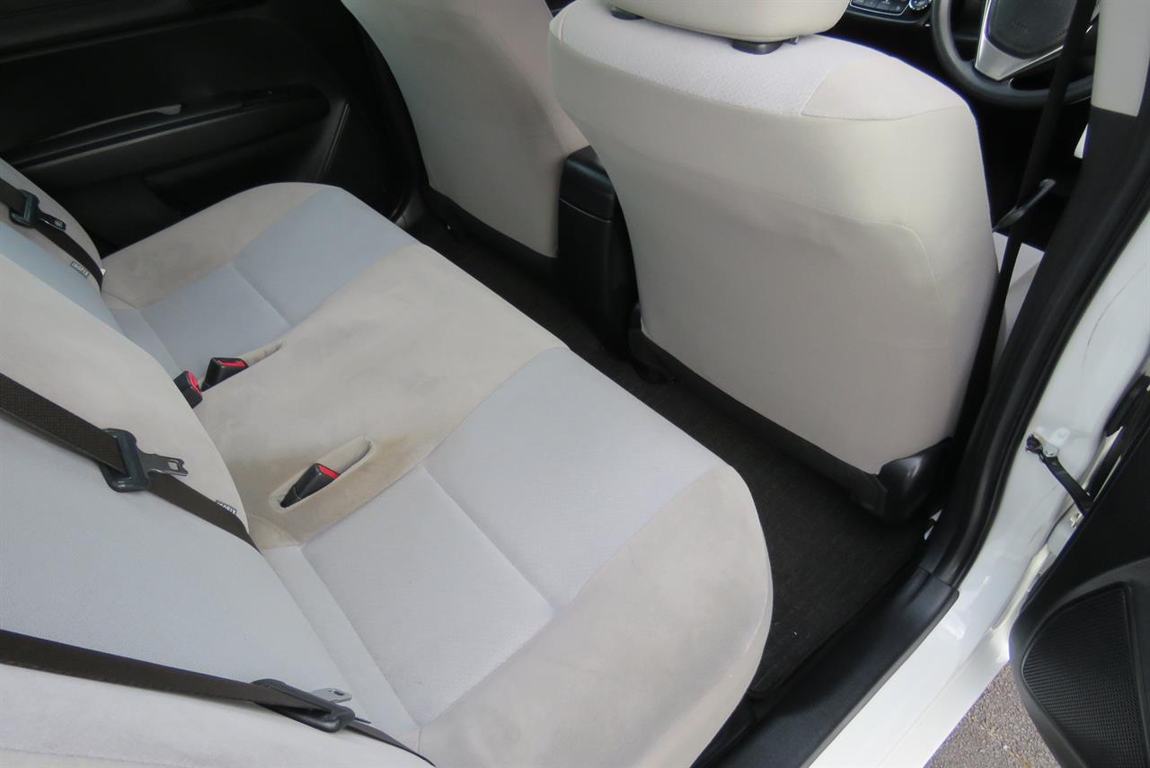 2017 Toyota Corolla thumbnail