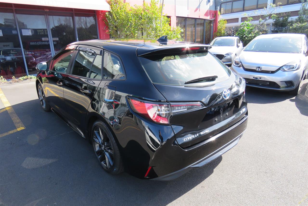 2023 Toyota Corolla thumbnail