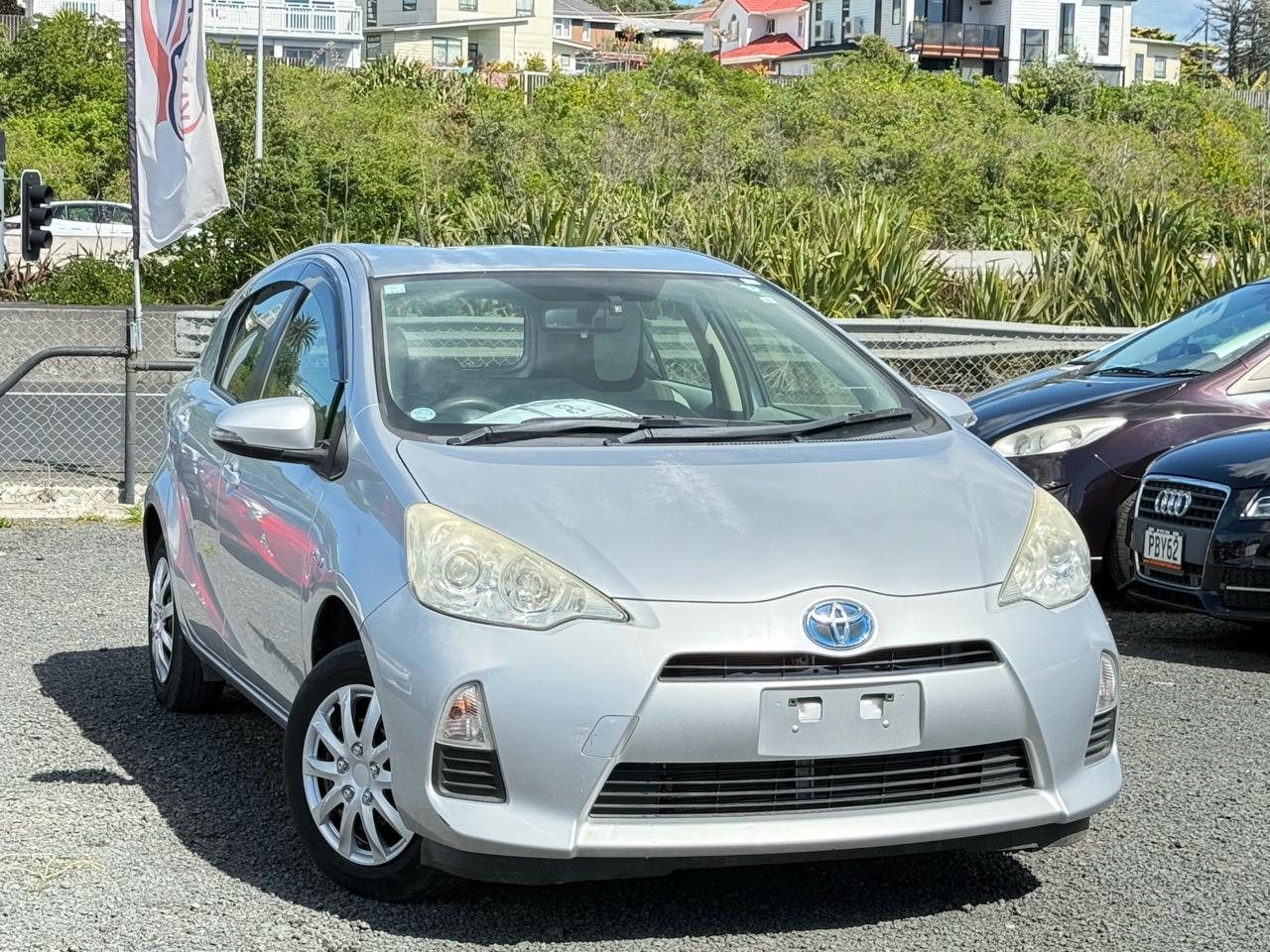 2013 Toyota Aqua thumbnail