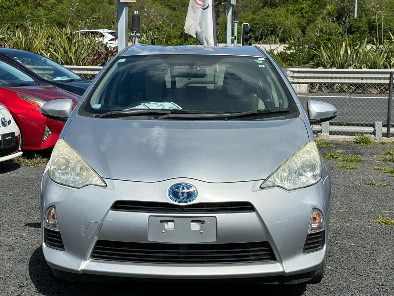 2013 Toyota Aqua thumbnail