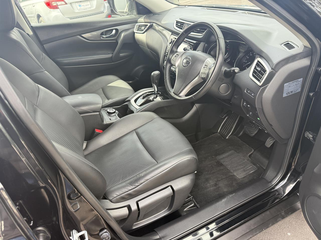 2016 Nissan X-Trail thumbnail