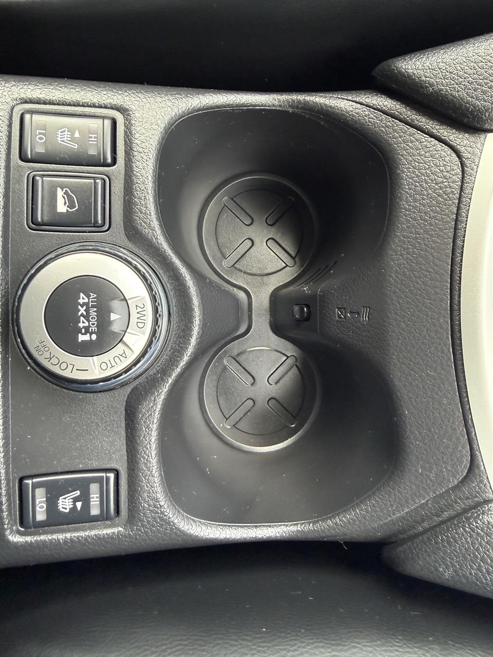 2016 Nissan X-Trail thumbnail