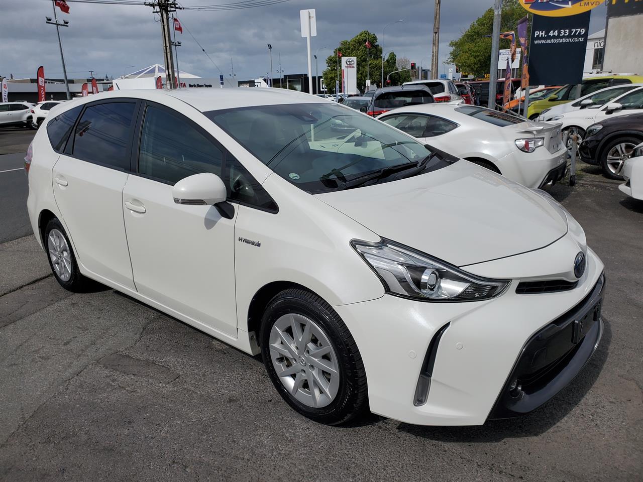 2018 Toyota Prius thumbnail