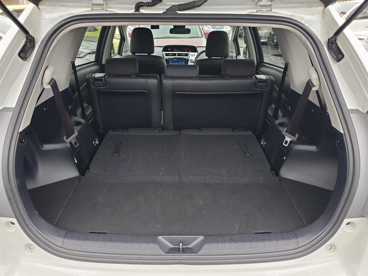 2018 Toyota Prius thumbnail