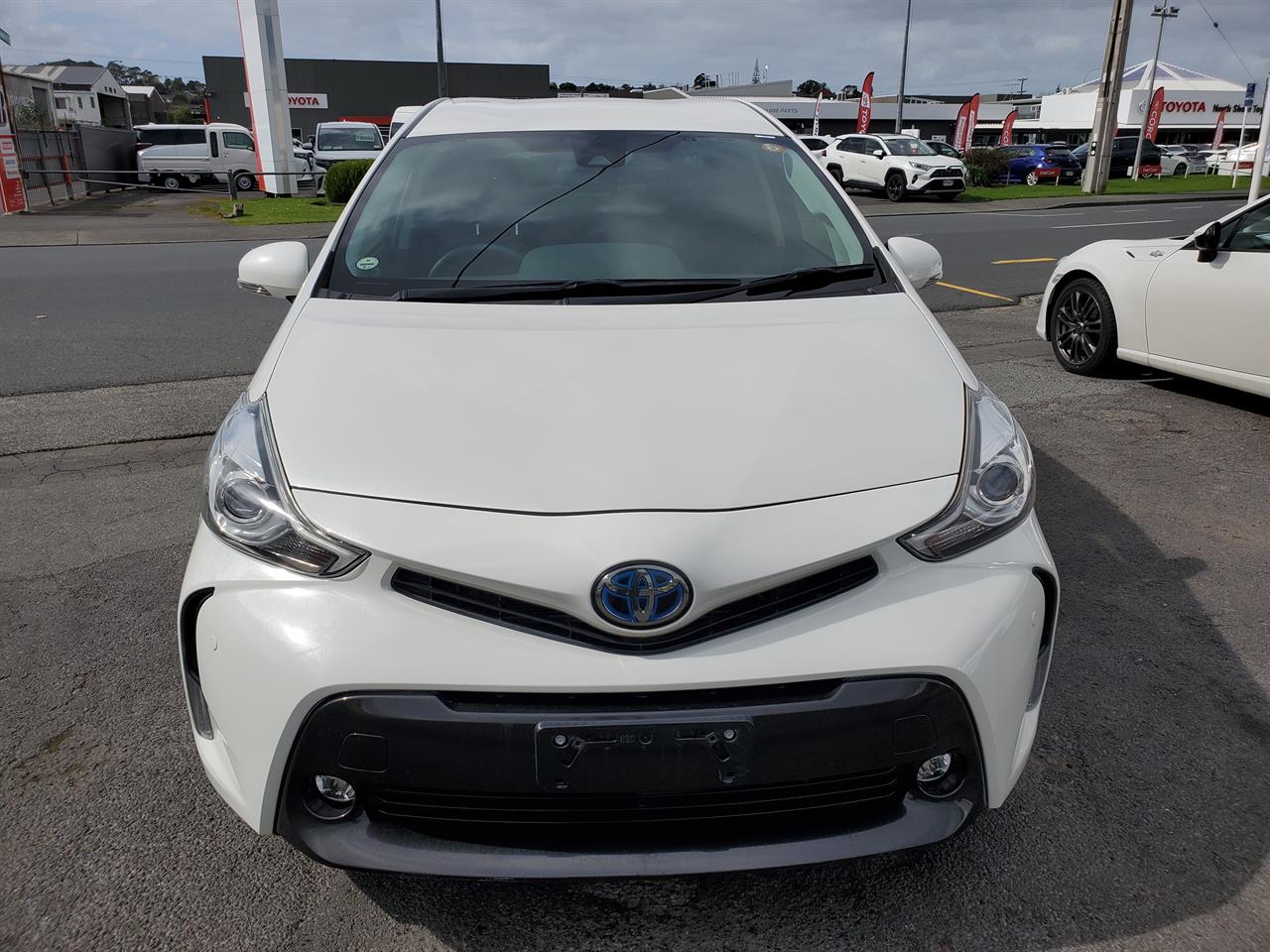 2018 Toyota Prius thumbnail