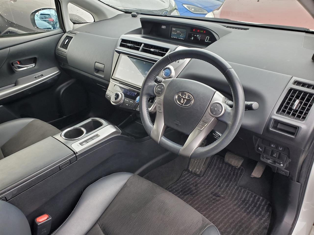 2018 Toyota Prius thumbnail