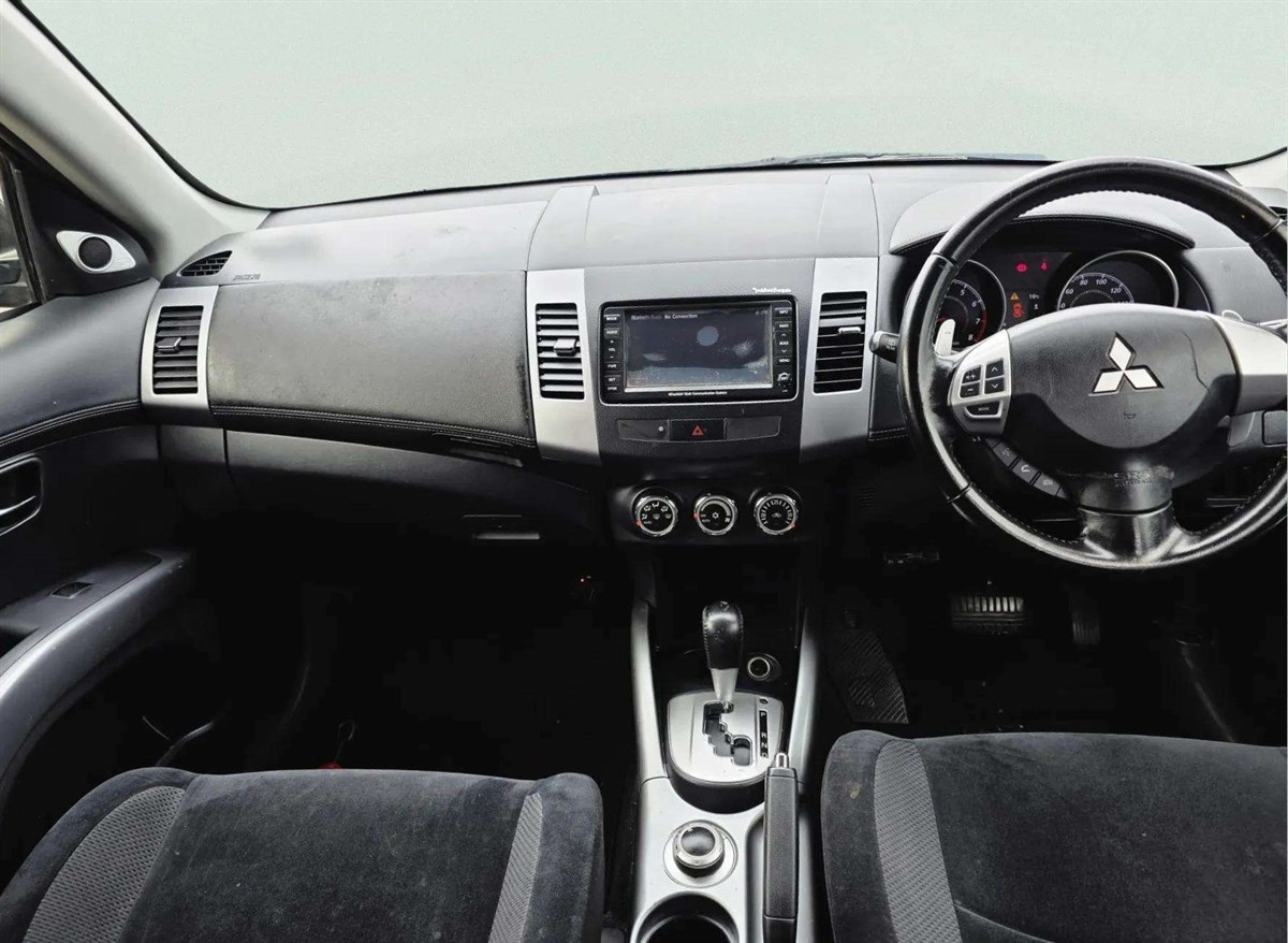2012 Mitsubishi Outlander thumbnail