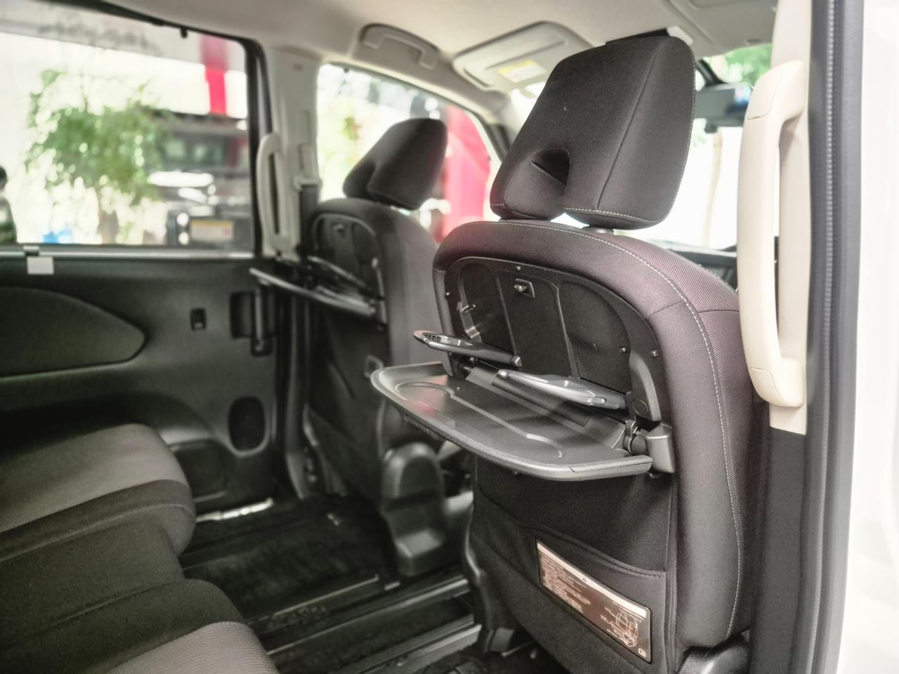 2018 Nissan Serena thumbnail