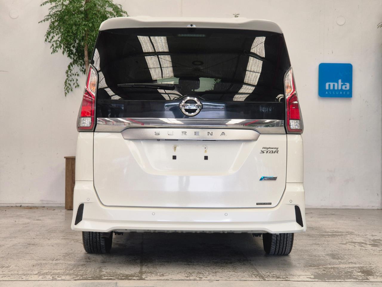 2018 Nissan Serena thumbnail