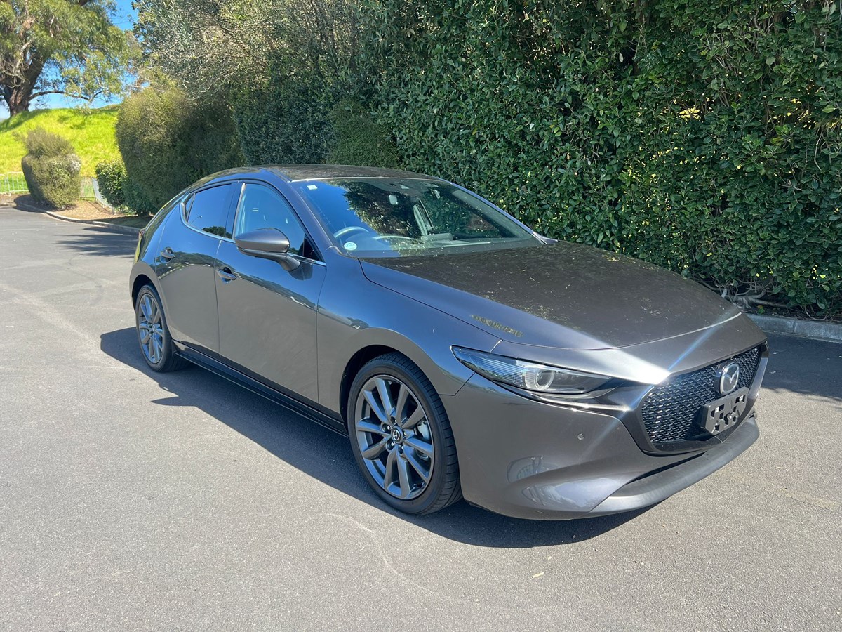 2021 Mazda 3 thumbnail