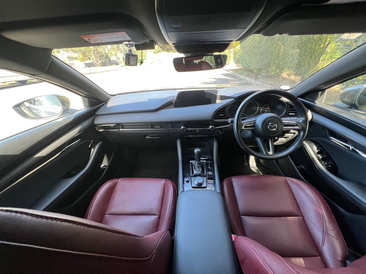 2021 Mazda 3 thumbnail