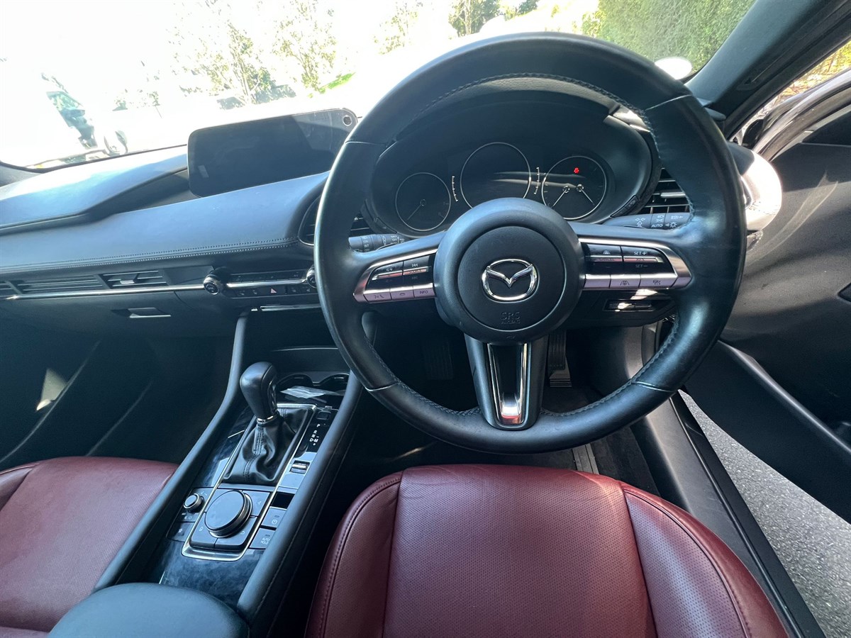 2021 Mazda 3 thumbnail
