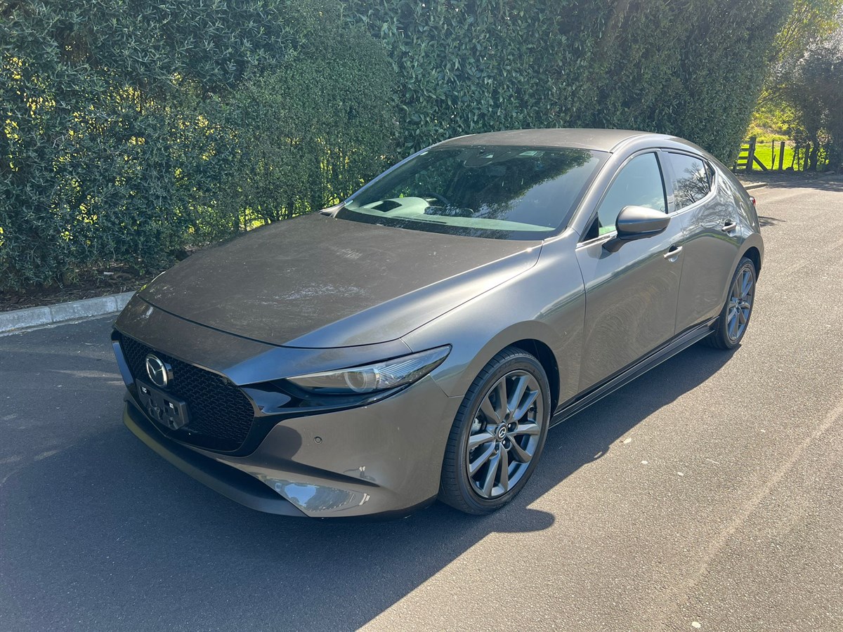 2021 Mazda 3 thumbnail