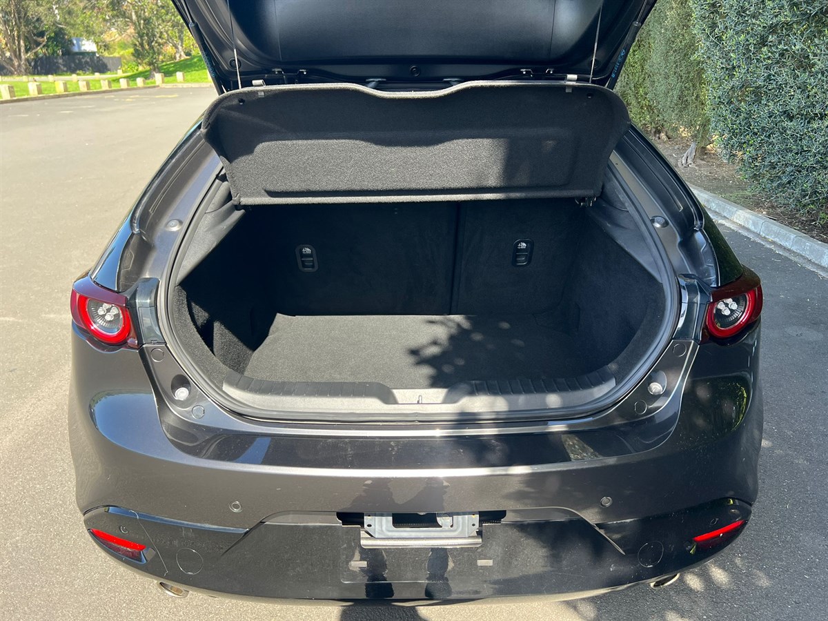 2021 Mazda 3 thumbnail
