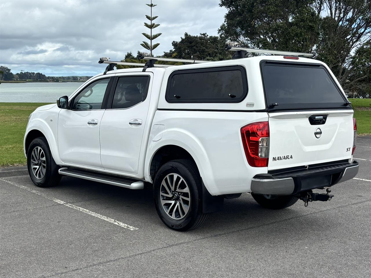 2019 Nissan Navara thumbnail
