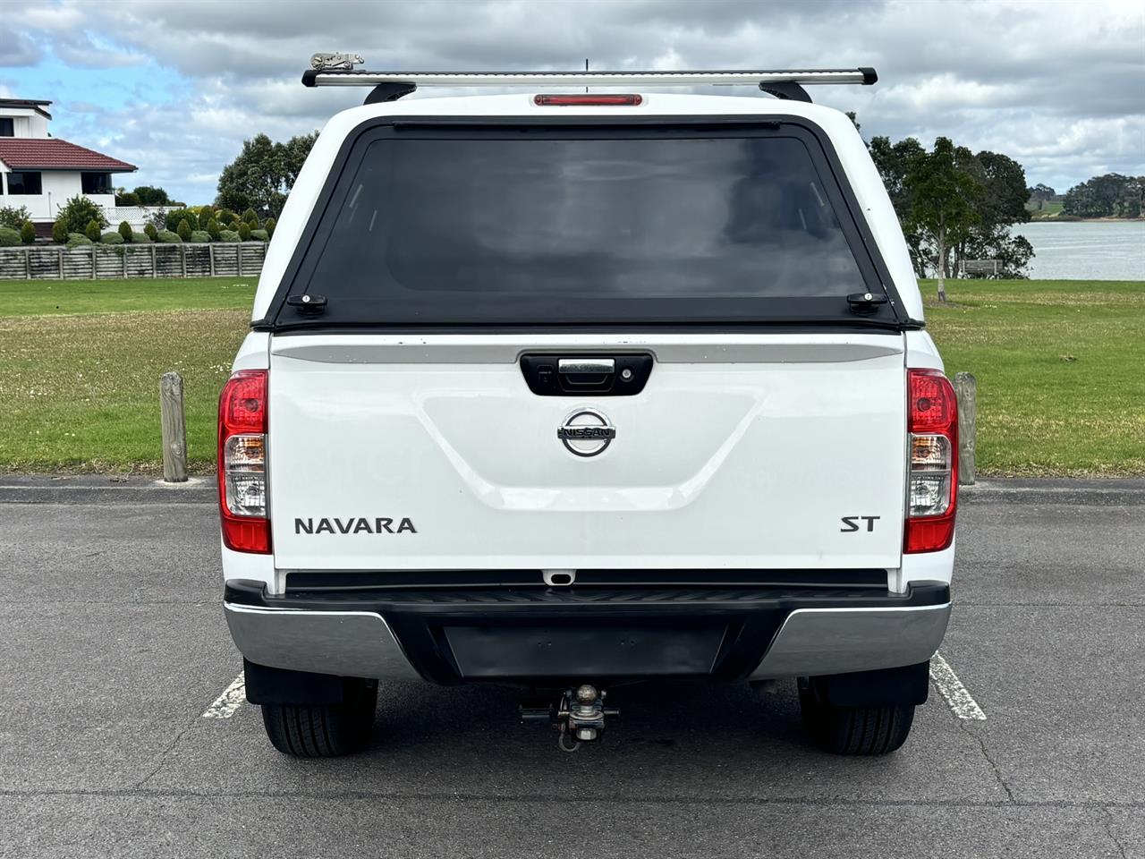 2019 Nissan Navara thumbnail
