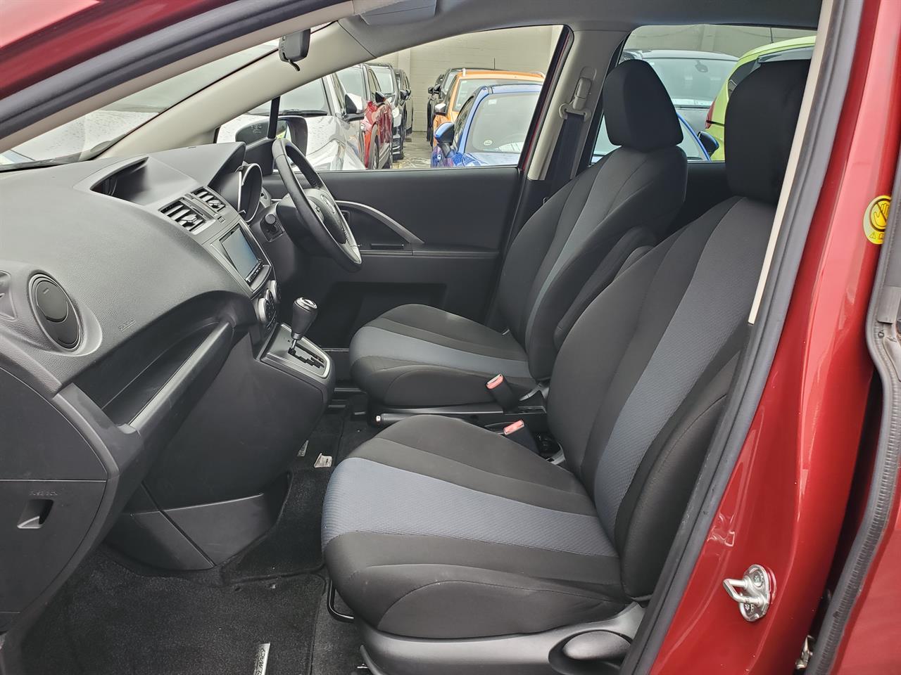 2015 Mazda Premacy thumbnail