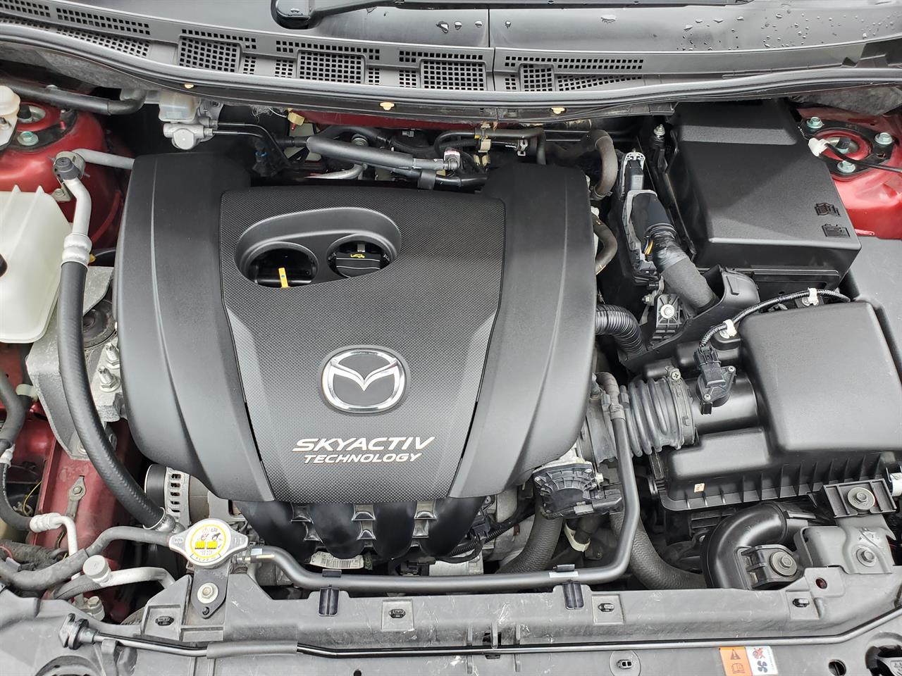 2015 Mazda Premacy thumbnail