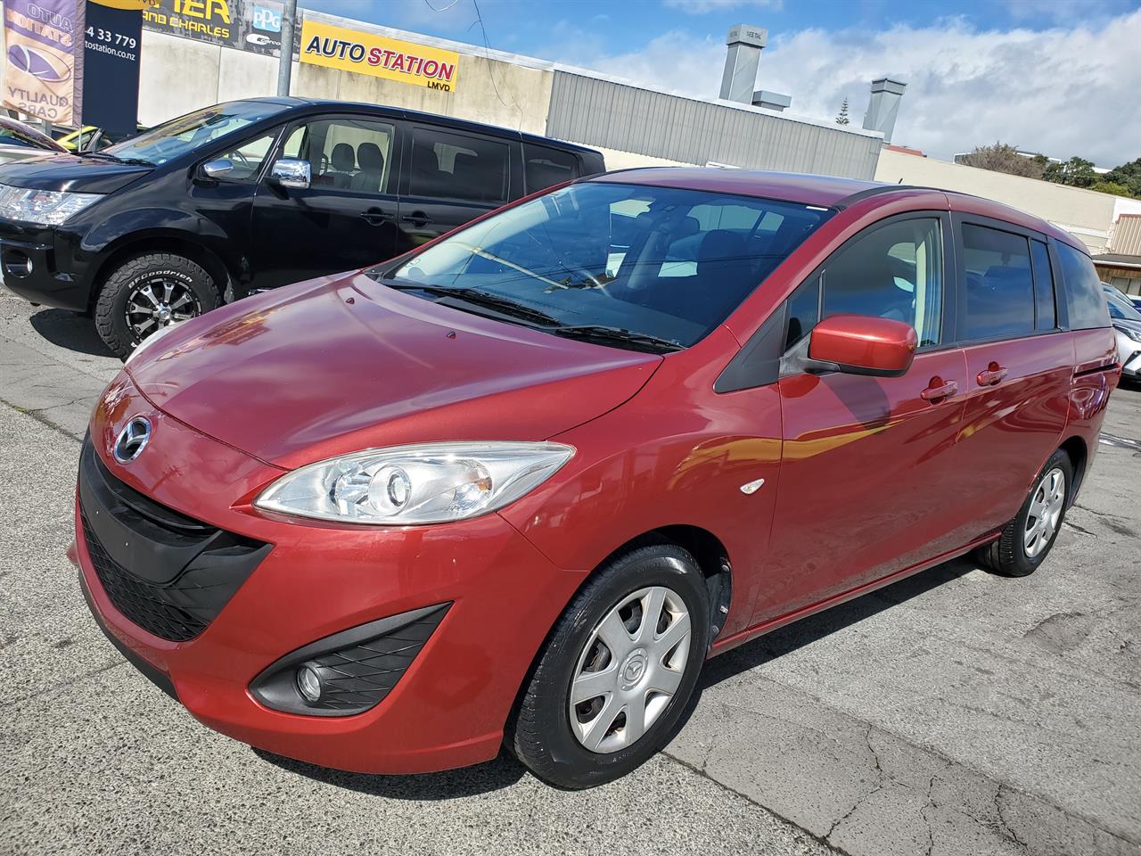 2015 Mazda Premacy thumbnail
