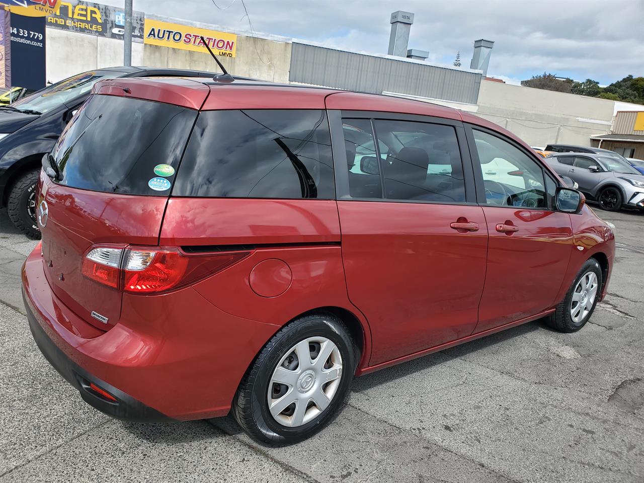 2015 Mazda Premacy thumbnail