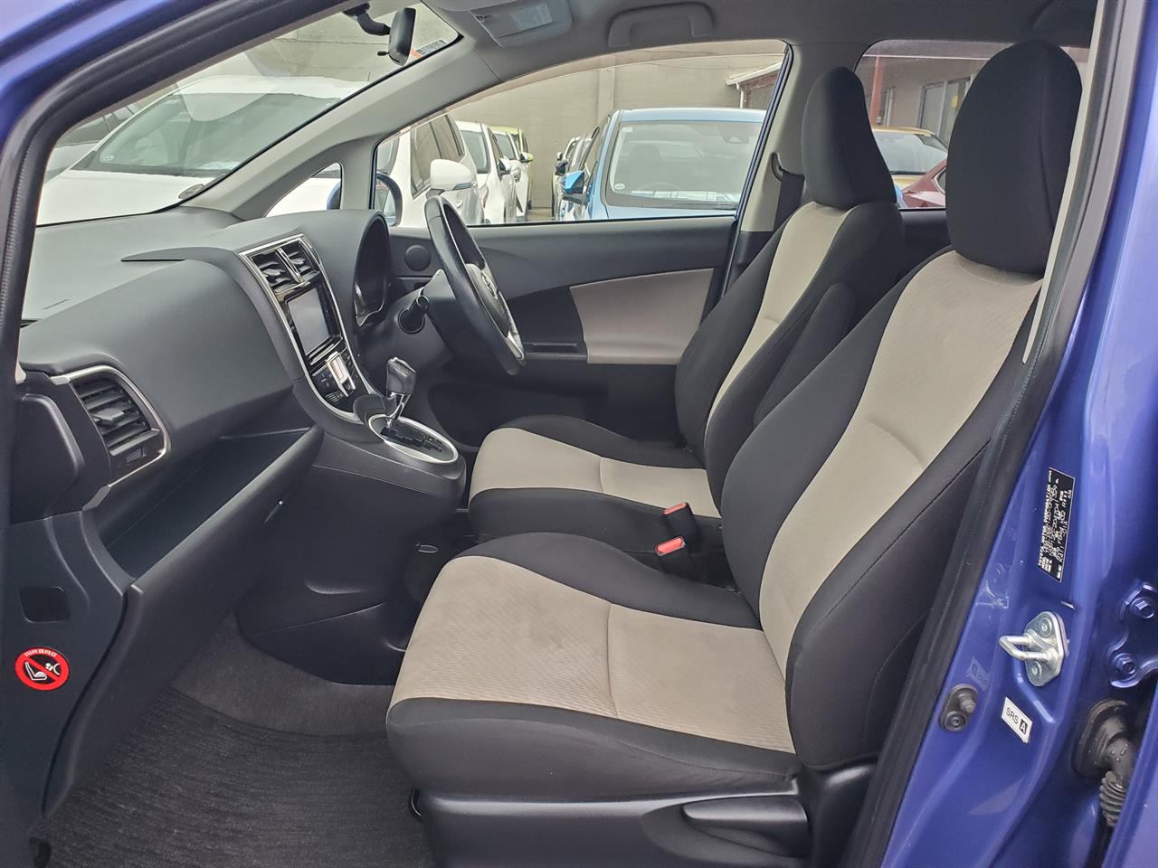 2017 Toyota Ractis thumbnail