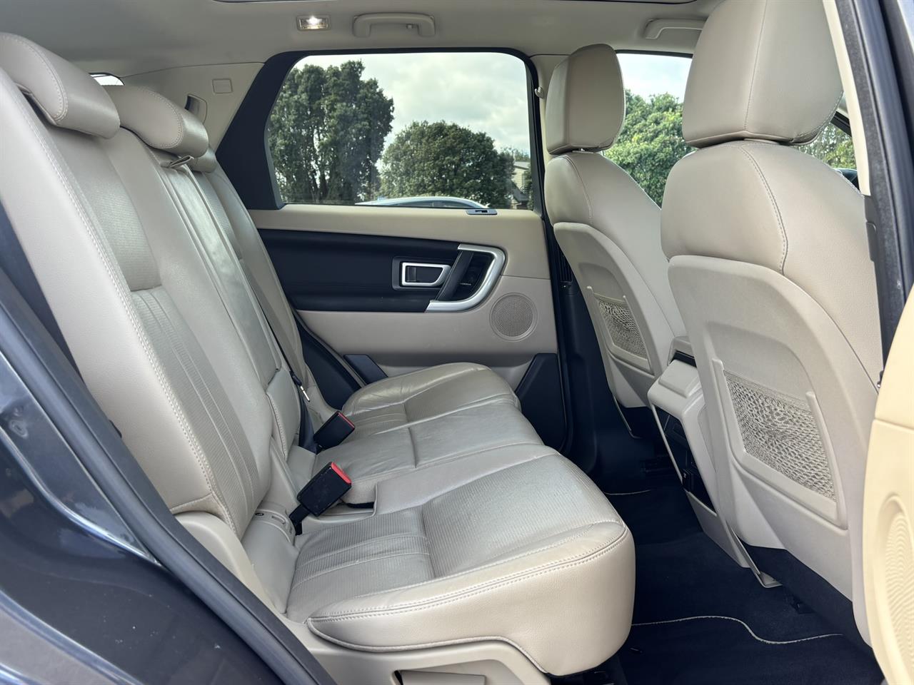 2018 Land Rover Discovery thumbnail