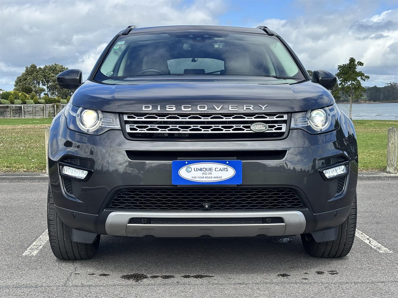 2018 Land Rover Discovery thumbnail