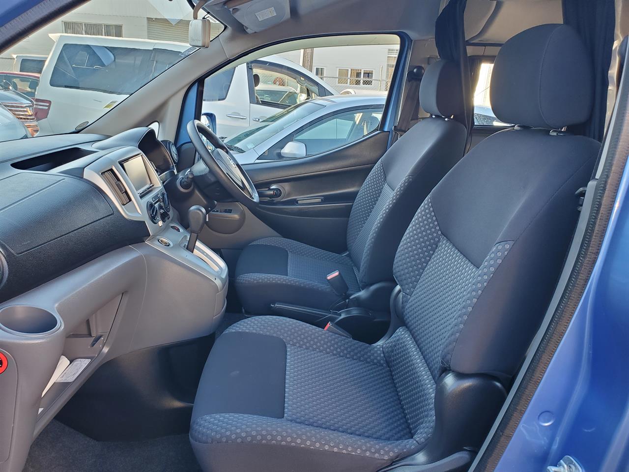 2016 Nissan NV200 thumbnail