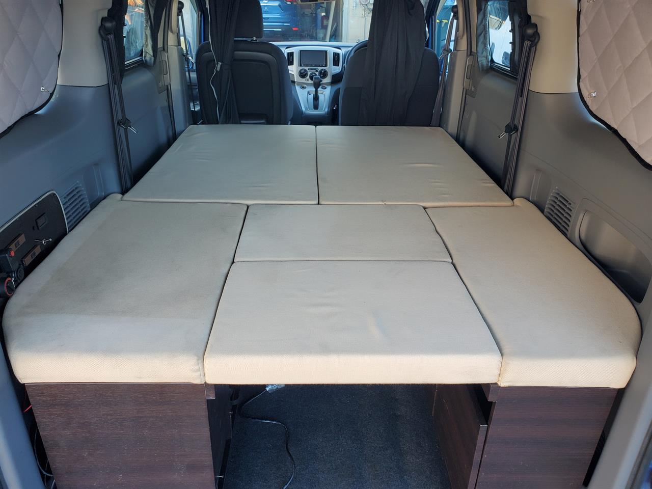 2016 Nissan NV200 thumbnail