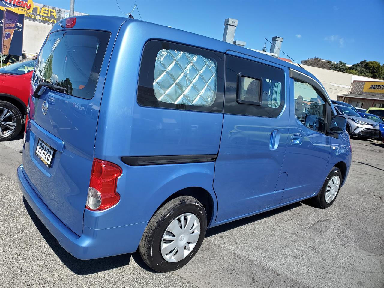 2016 Nissan NV200 thumbnail