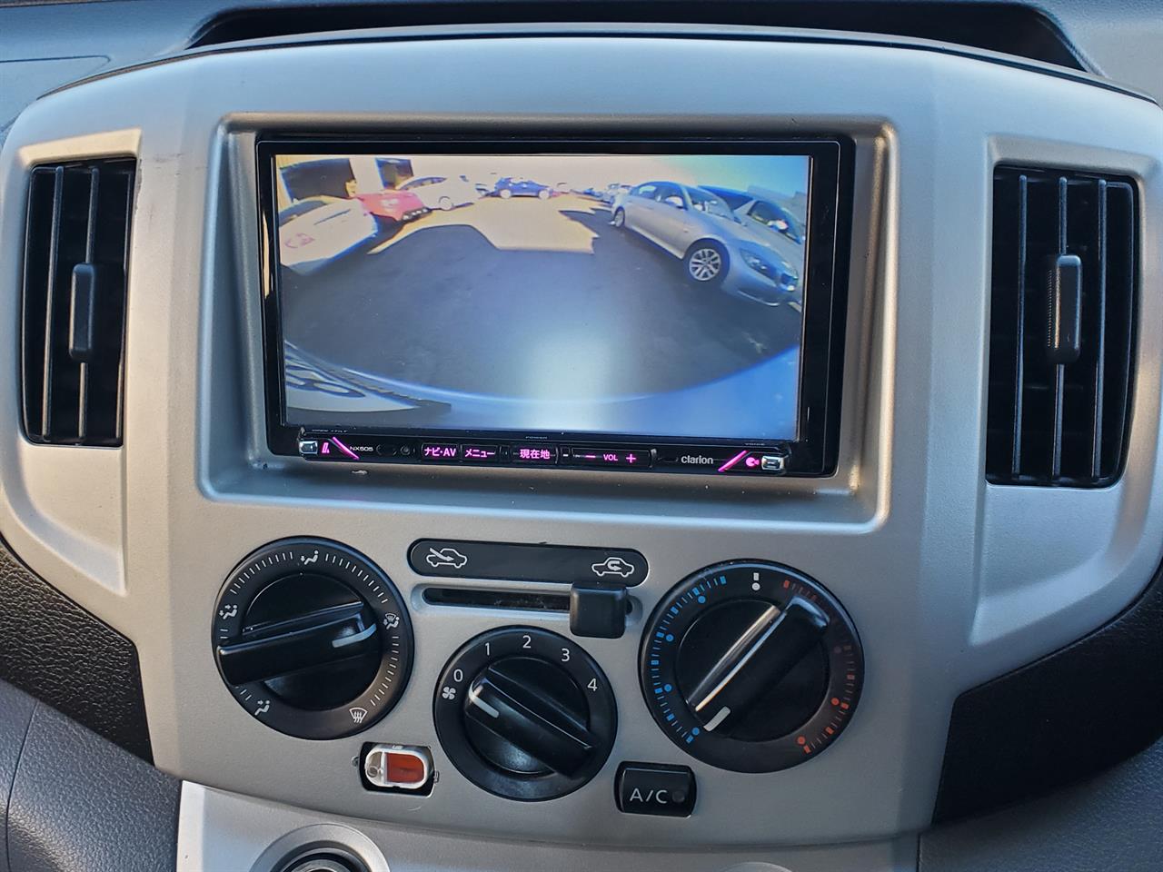2016 Nissan NV200 thumbnail