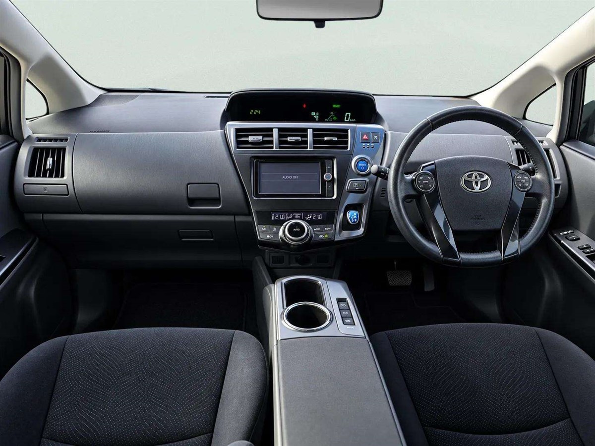 2014 Toyota Prius thumbnail