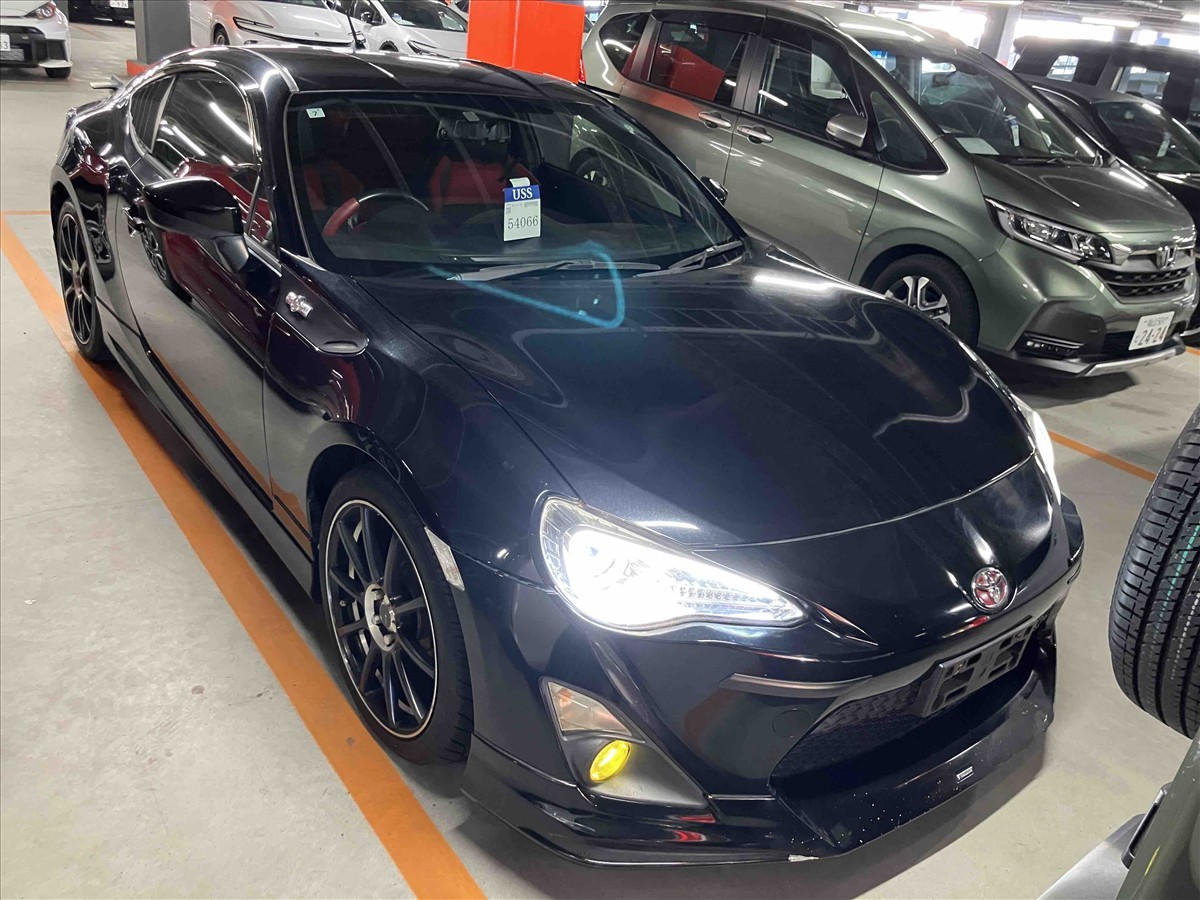 2013 Toyota 86 thumbnail