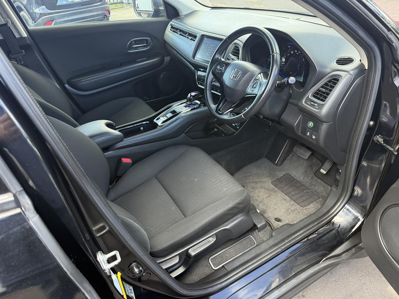 2015 Honda Vezel thumbnail